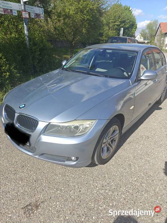 BMW E90 20 benzyna nieuszkodzony Piekoszów