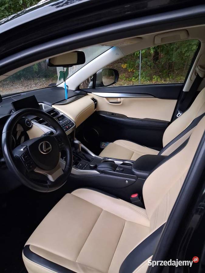 Lexus NX czarny na gwarancji salonu LEXUS 2600cm3 Warszawa