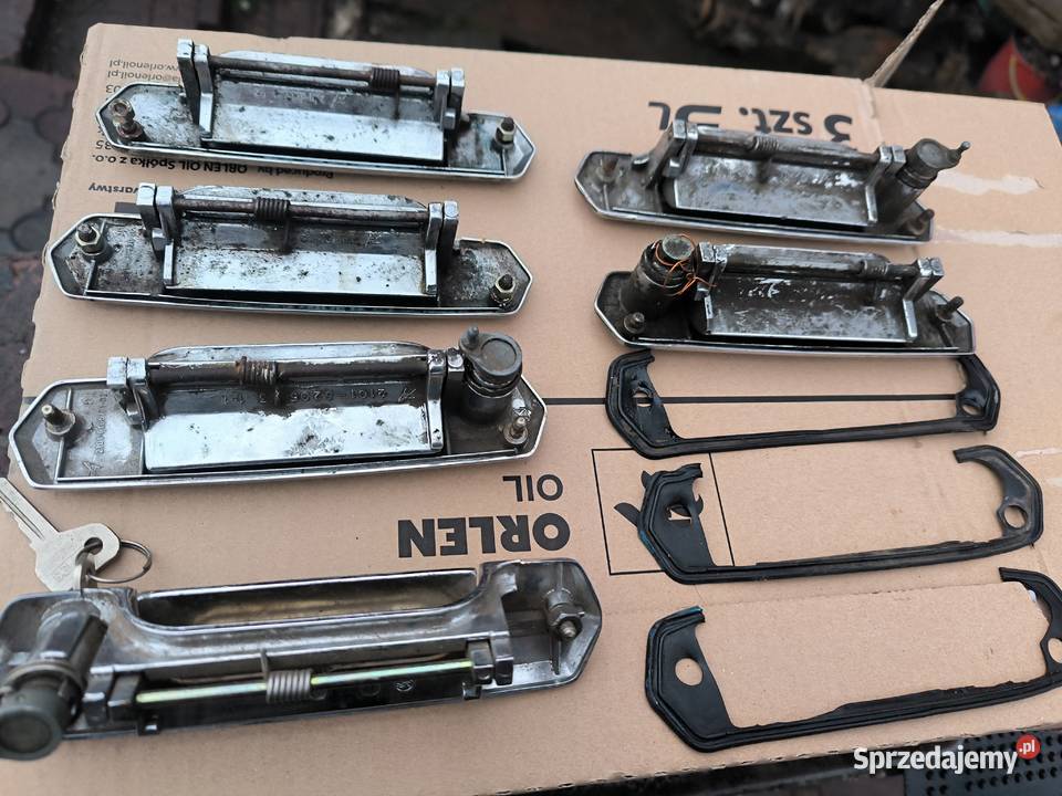 Fiat 125p FSO klamka zewnętrzne przednia lewa Zamki, wkładki i kluczyki Stalowa Wola