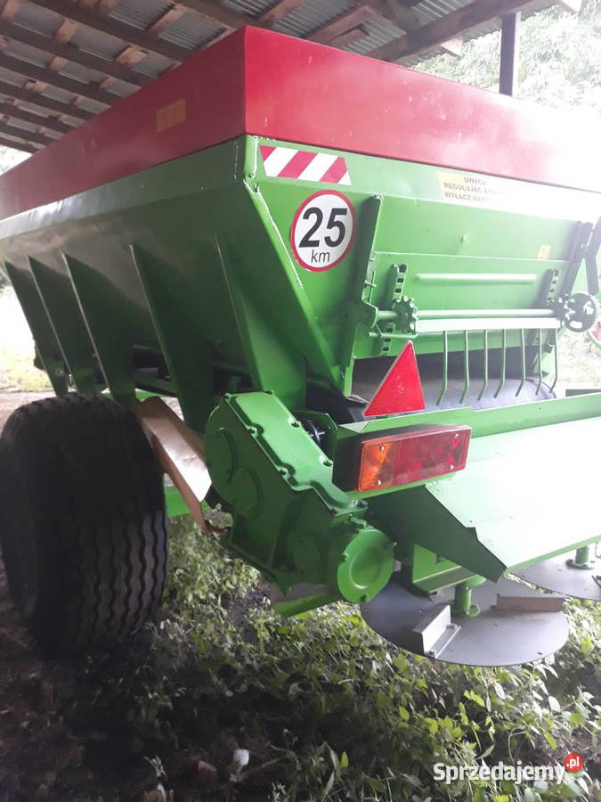 Rozsiewacz wapna nawozu RCW 3 Piast Płock