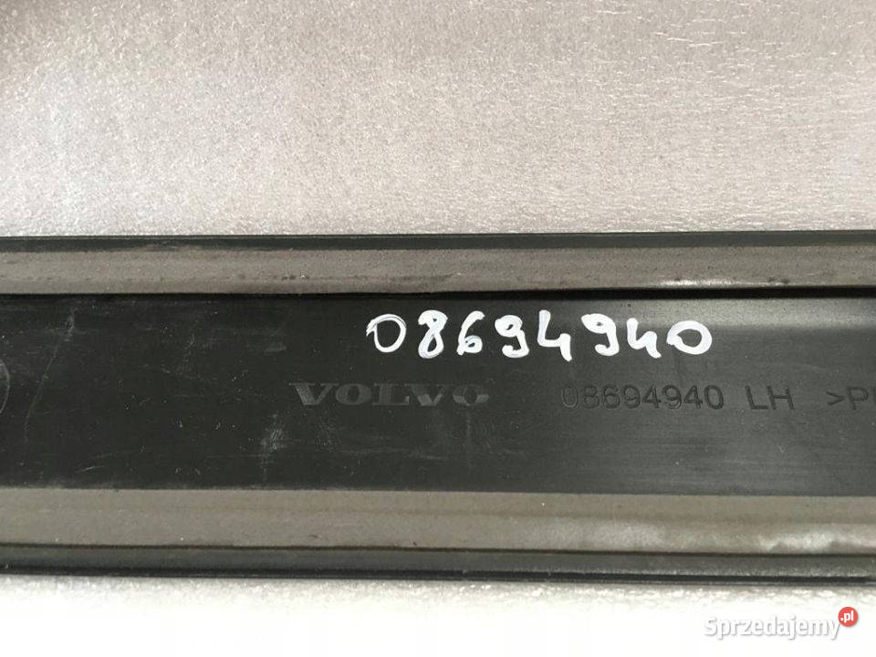 VOLVO XC90 2012 LISTWA DRZWI LEWA TYLNA 08694940 Kozubszczyzna sprzedam