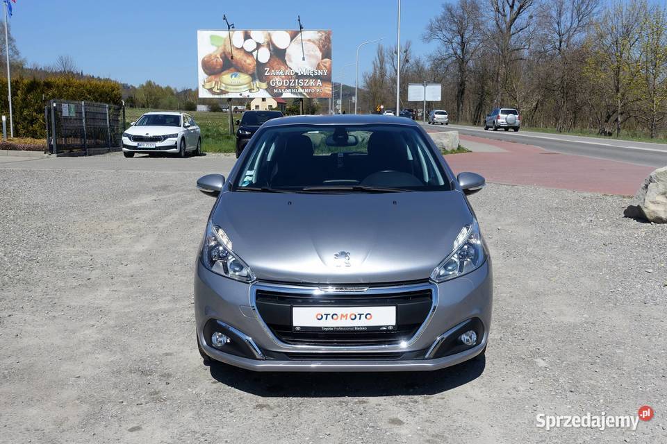 Peugeot 208 12 83 LIFT Niski przebieg Bez lakier metallic śląskie
