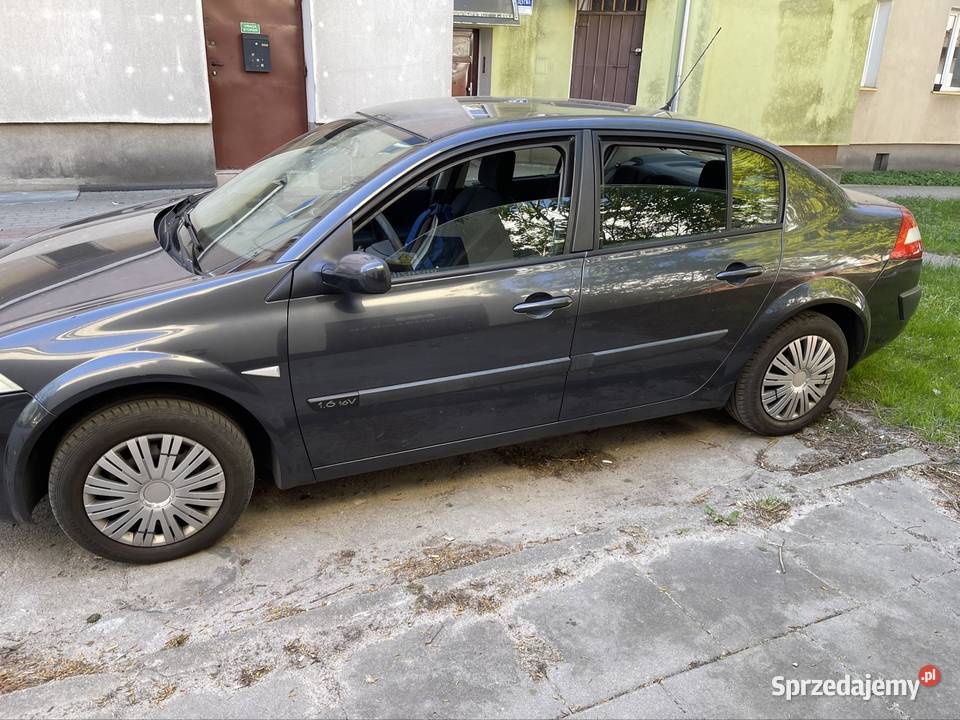 Oferuję na sprzedaż renówke z 2006 roku z hak zachodniopomorskie Koszalin