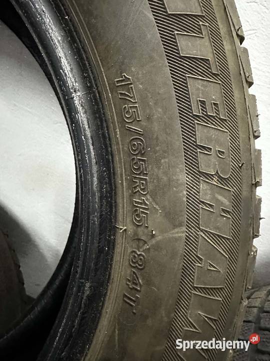 Opony zimowe Firestone 175 65 15 2014 produkcji Harta