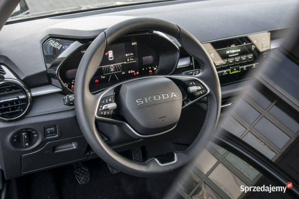 koda Fabia Drive 10 MPI 80 Dostępny ręki IV 2021 światła do jazdy dziennej Łódź