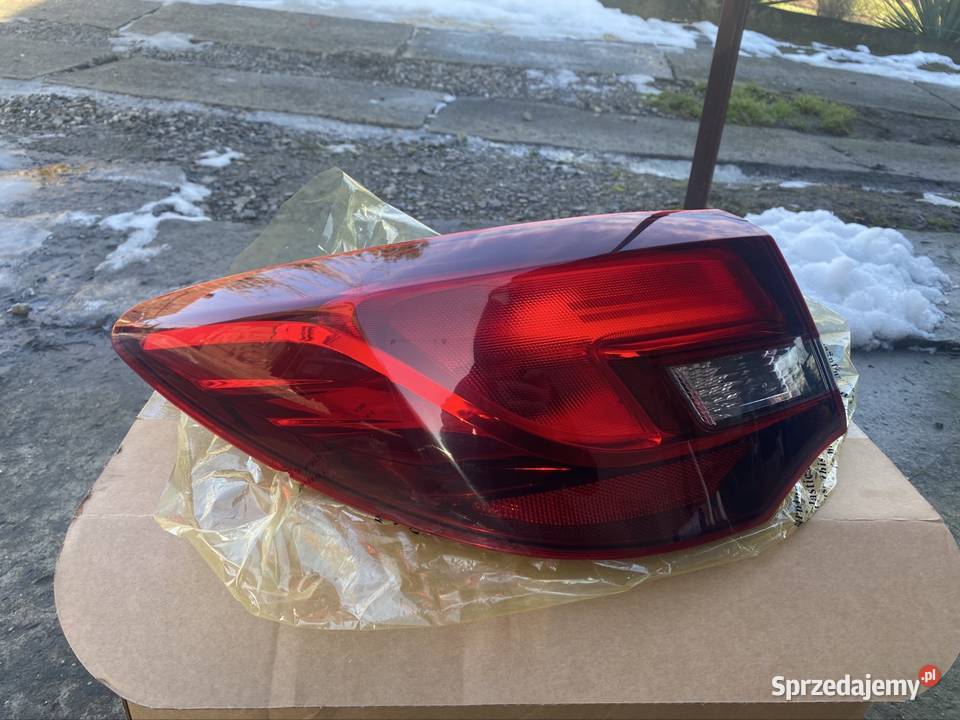 Lampa tył tylna lewa w karoserie Opel Astra J podkarpackie