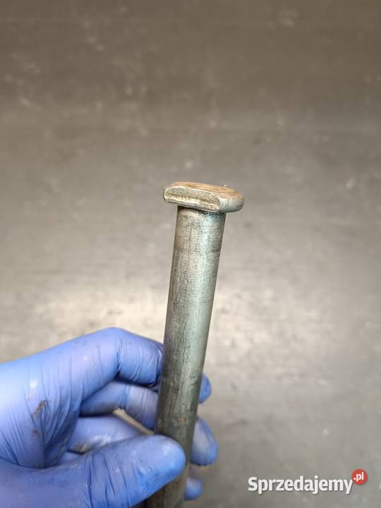 Oś ośka wahacza szpilka śruba mocowanie części Gołaczewy