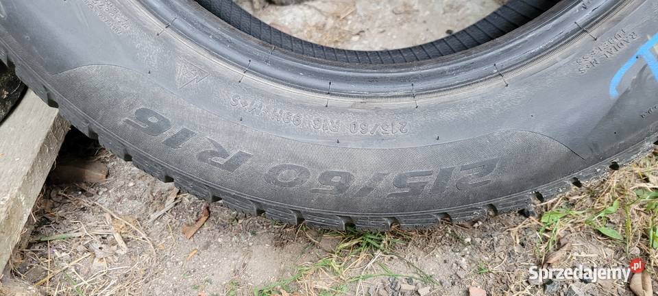 Opony zimowe PIRELLI SOTTOZERO 3 21560 R16 215