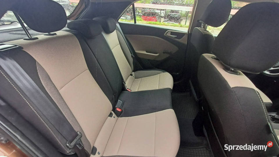 Hyundai i20 zadbany pierwszy właściciel niski czujnik zmierzchu Tomaszów Mazowiecki