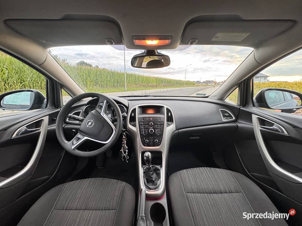 Opel Astra J 14 benzyna 2011 Oleśnica