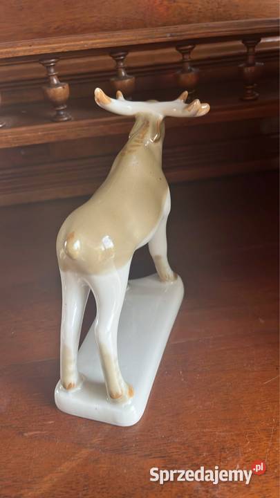 Figurkę łosia z Fabryki Porcelany Połonne