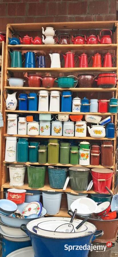 Kanki I naczynia emaliowane jako ozdoba do Sulejów