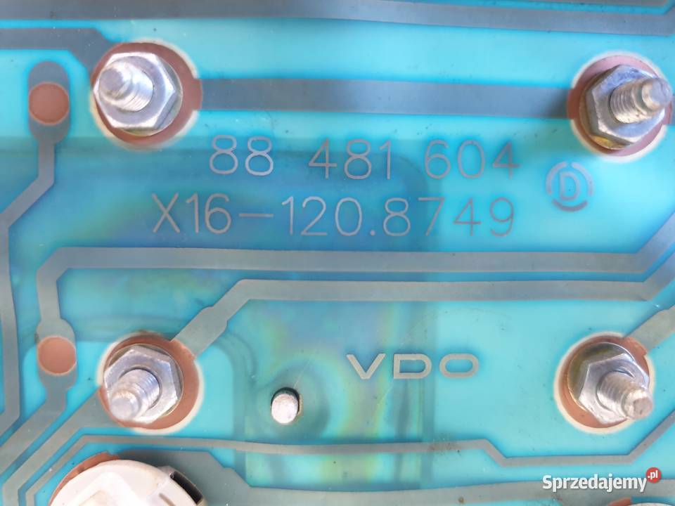 Opel Frontera A 20 LICZNIK ZEGARY 88481604 osobowe