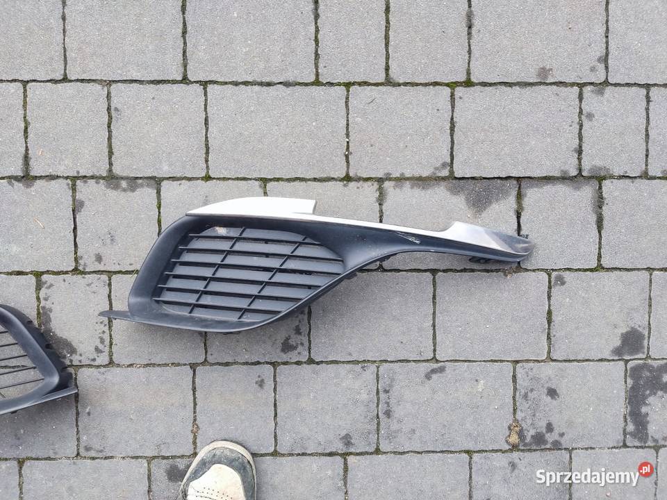 Peugeot 308 t9 201317 grill kratki zderzakLED Atrapy