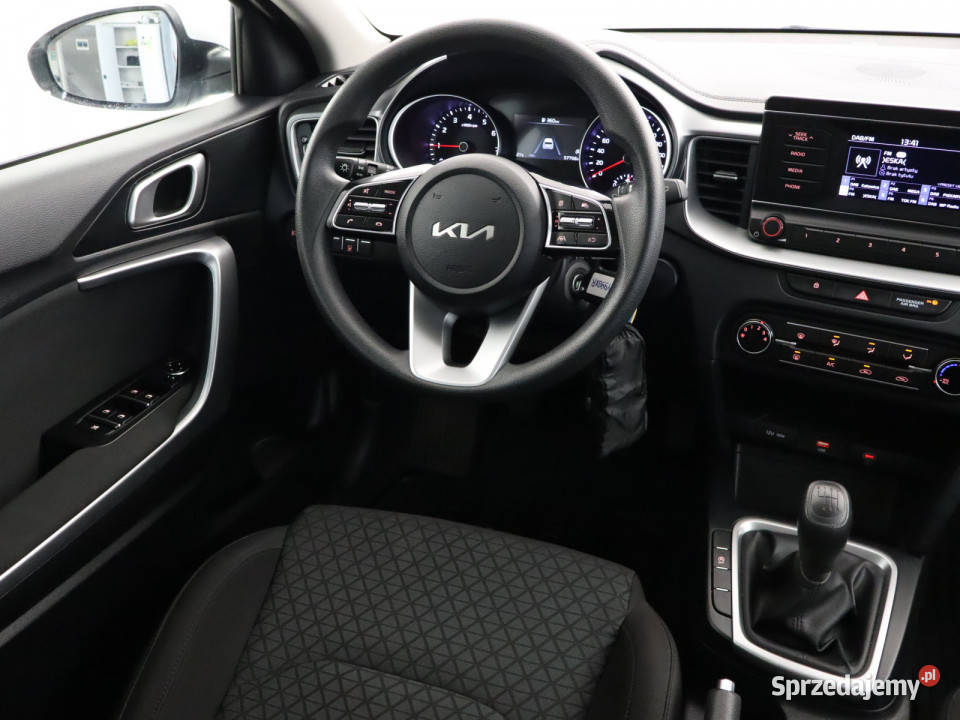 Kia Ceed 10 TGDI poduszka powietrzna Bielany Wrocławskie