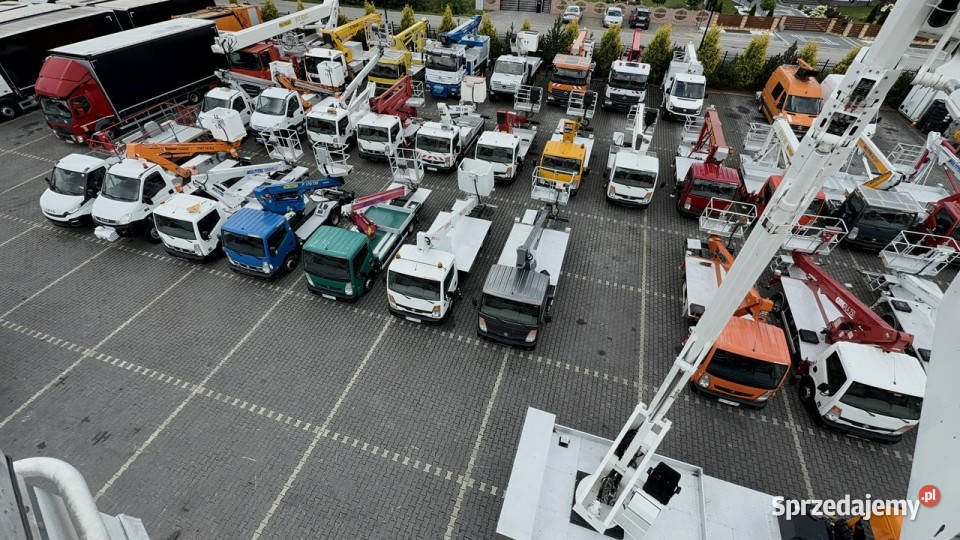 MAN LE 14220B 4x4 Zwyżka Bizzocchi KF 260 wspomaganie kierownicy świętokrzyskie Widełki