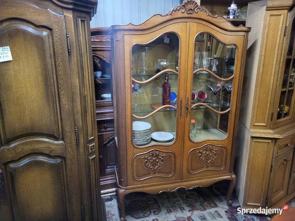 Meble dębowe w stylu chippendale komoda