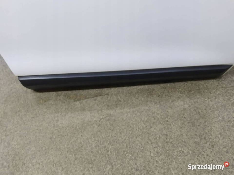 DRZWI PRAWE PRZÓD D389 Dacia Dokker I 2012