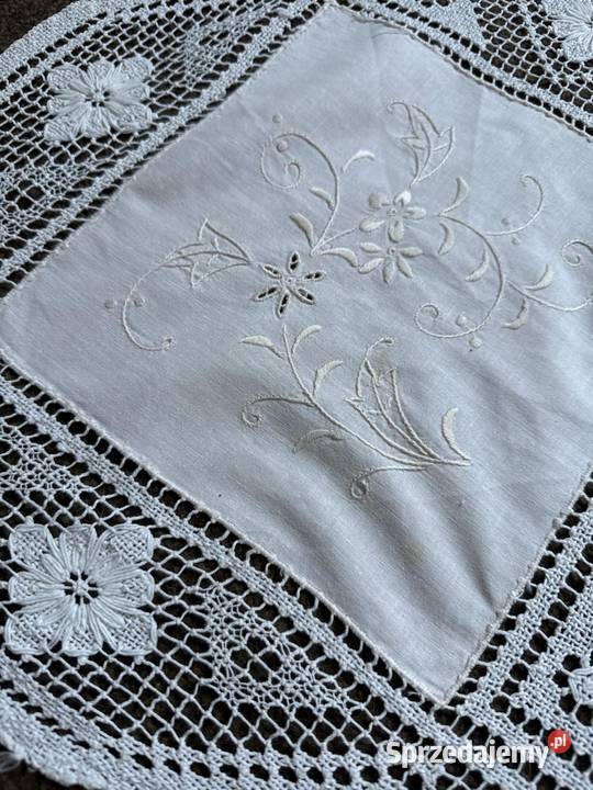 obrus haftowany koronki kołkowe rękodzieło śląskie Zabrze