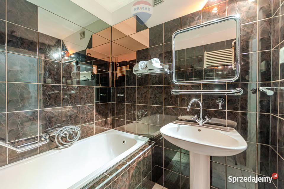 Wygodne mieszkanie na parterze w niskim bloku Świebodzin