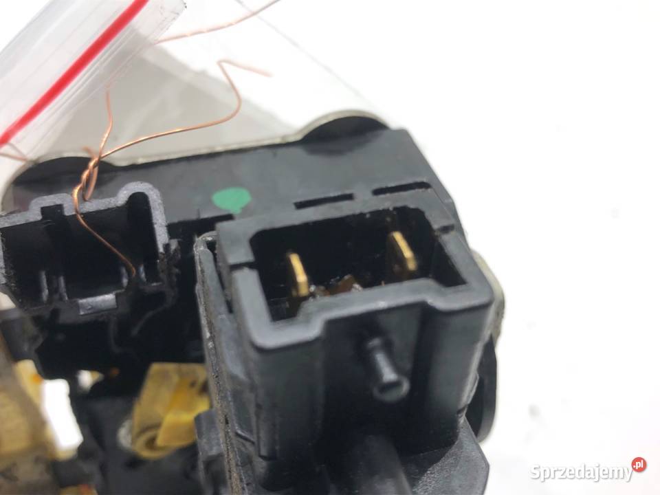 ZAMEK DRZWI LEWY PRZÓD DACIA DOKKER Minivan