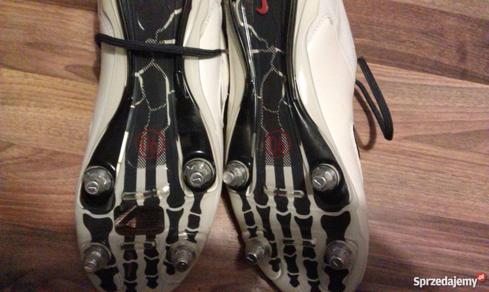 Korki Nike Total90 nowe rozmiar 445 śląskie Katowice sprzedam