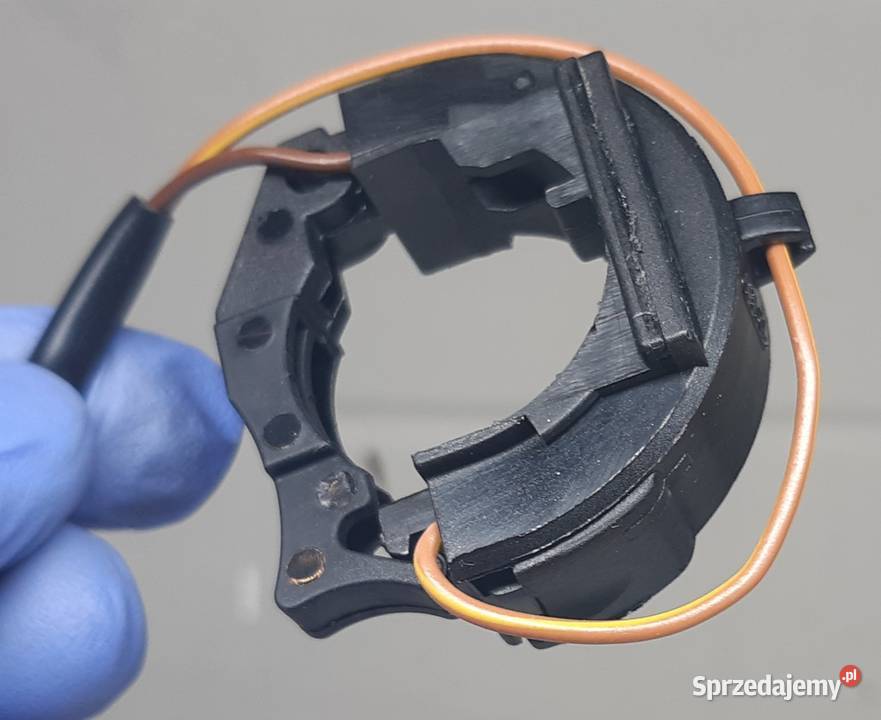 WŁĄCZNIK CENTRALNEGO ZAMKA FORD SIERRA 6177825 Mielęcin
