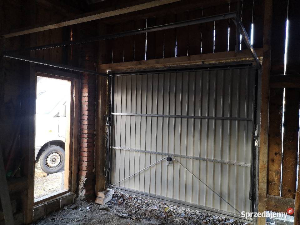 Brama garażowa uchylna 3000x2100 antracyt brąz Bramy Gdów