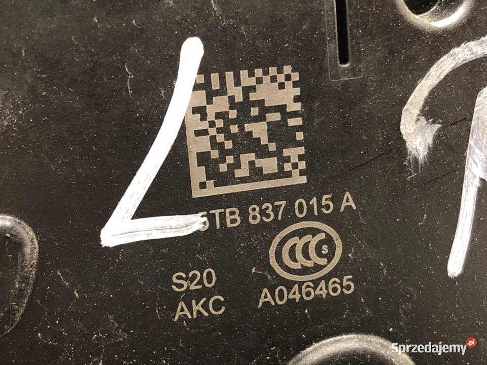 ZAMEK DRZWI LEWY PRZÓD VW POLO VI Hatchback