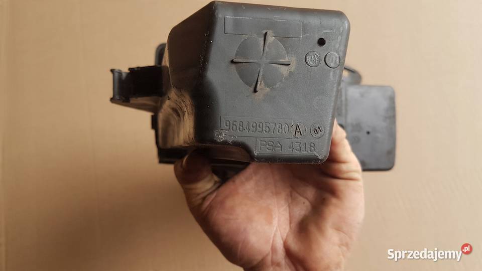 REZONATOR WLOT POWIETRZA PEUGEOT 2008 C3 PICASSO Międzychód