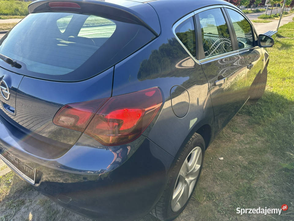 Opel Astra Biksenony podgrzewane fotele czujniki podgrzewane fotele Wejherowo sprzedam