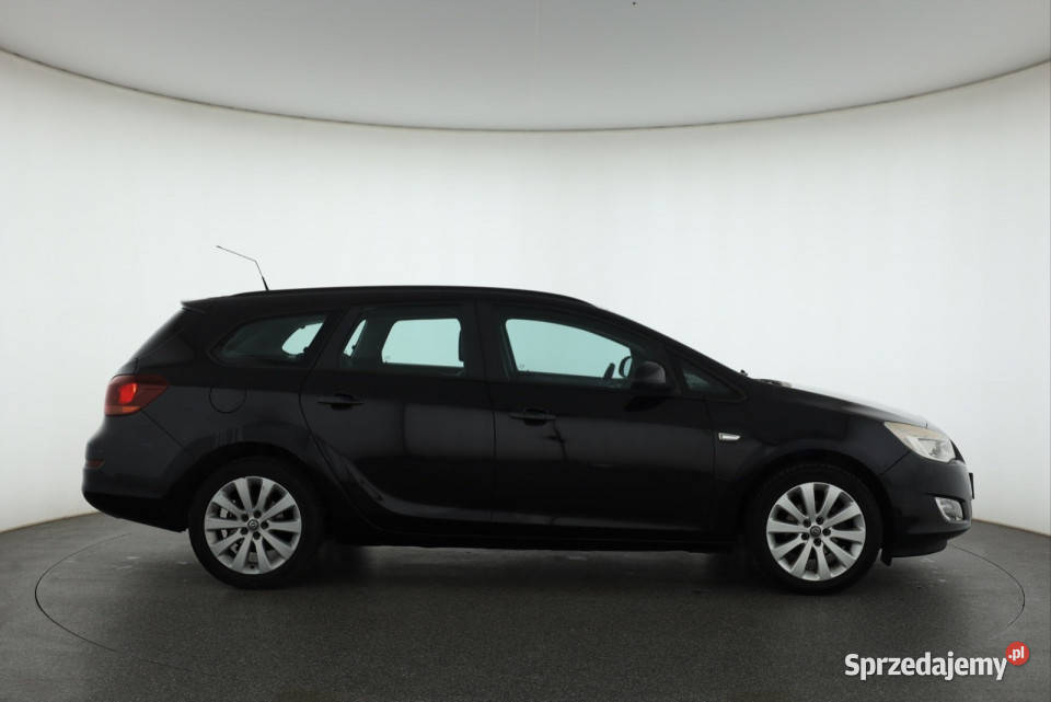 Opel Astra 14 T relingi dachowe Piaseczno