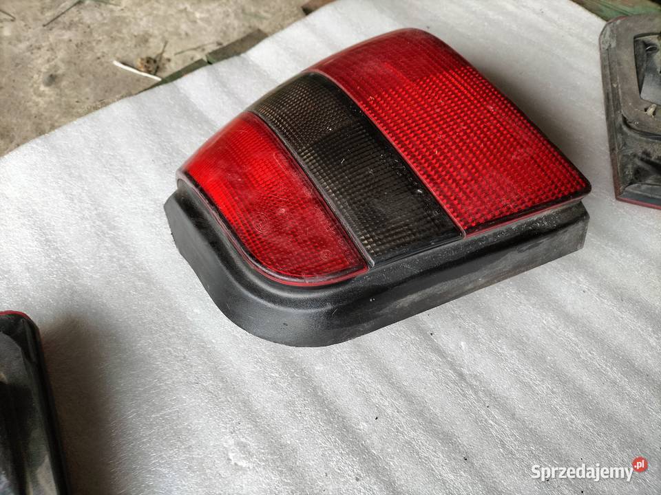 Felicia LAMPA TYLNA TYŁ PRAWA osobowe Oświetlenie Kamień-Kolonia