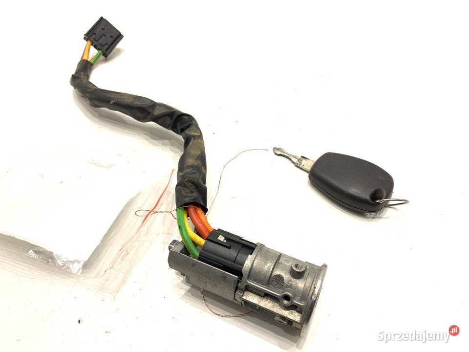 STACYJKA DACIA SANDERO 14 75 KLUCZYK