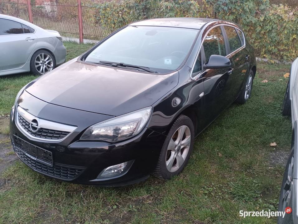 Astra J części kolor Z20R blotnik osobowe Samochody na części Góra sprzedam