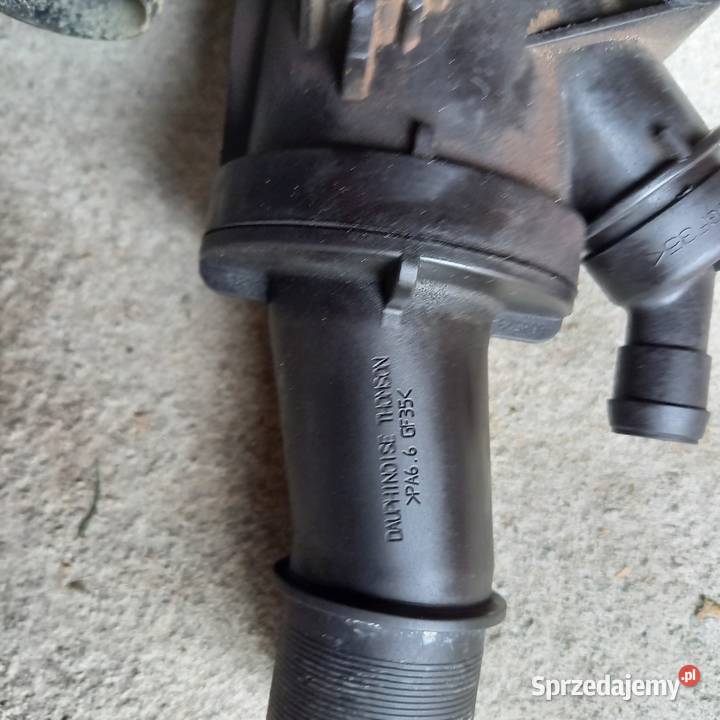 TERMOSTAT Z OBUDOWA PEUGEOT 307 308 CC SW 407 20
