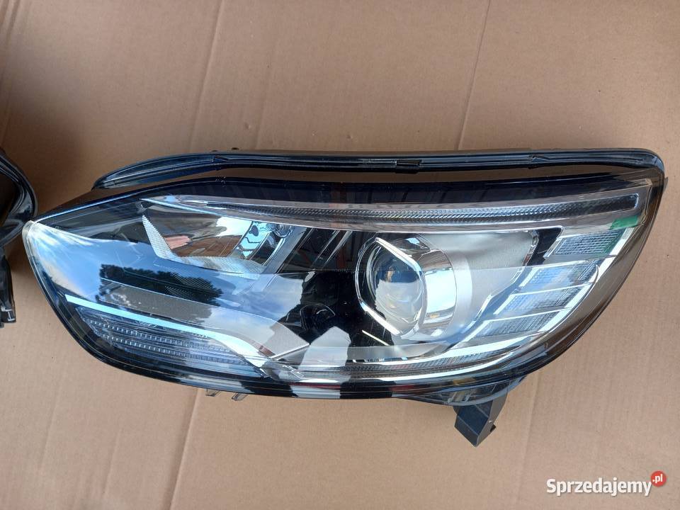 Renault Scenik 4 lampa lewa prawa pród 260606727 Bukownica