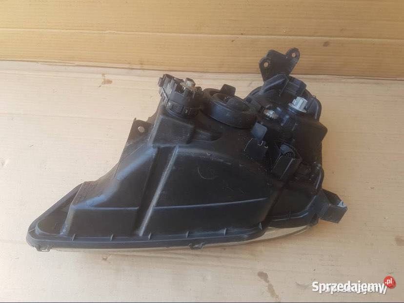Reflektor lampa przód lewa prawa Suzuki liana zachodniopomorskie Szczecin