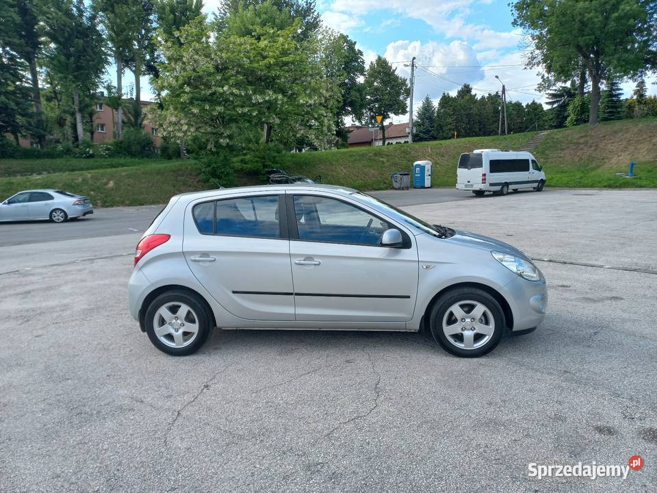 Hyundai i20 Benzyna Klimatyzacjia ABS kupiony w polskim salonie małopolskie Kraków