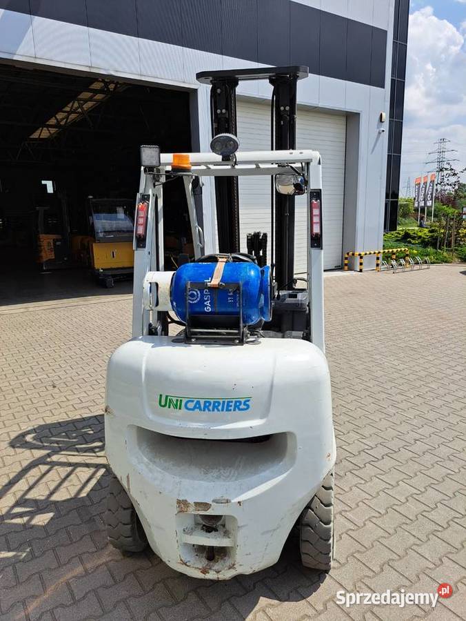 Czołowy wózek widłowy Unicarriers DX32 wielkopolskie Poznań