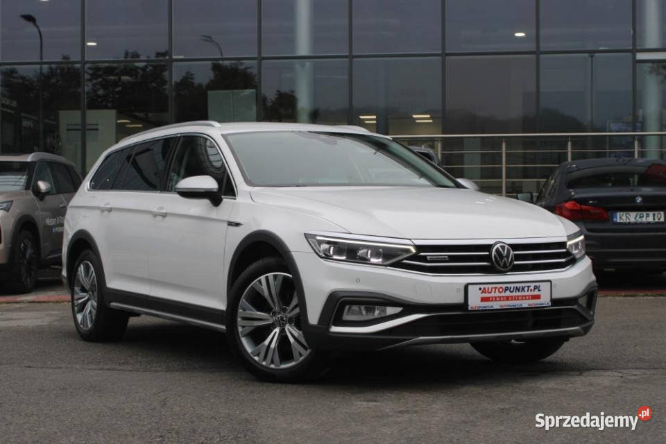 Volkswagen Passat 2021r IQ Light Hak AAC Kraków