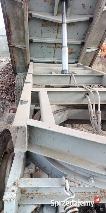 Przyczepa d551 nieuszkodzony Wąbrzeźno