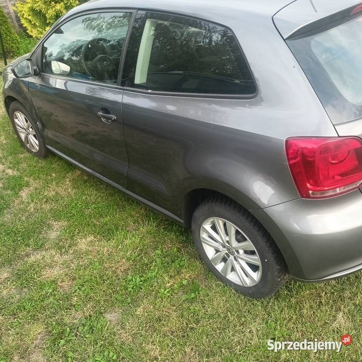 VW polo 2013r benzyna 12 70KM mazowieckie Pióry Wielkie
