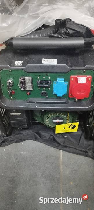 Nowynieużywany generator prądu 220230V380400V12V Agregaty prądotwórcze Pruszcz Gdański