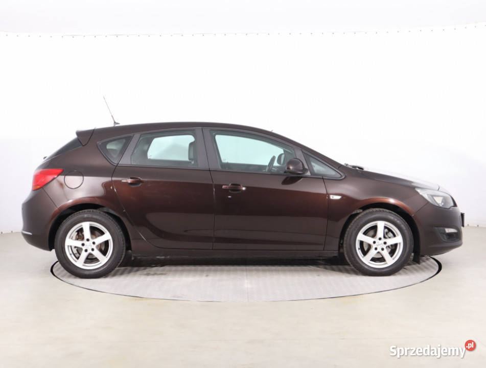 Opel Astra 14 T wspomaganie kierownicy sprzedam