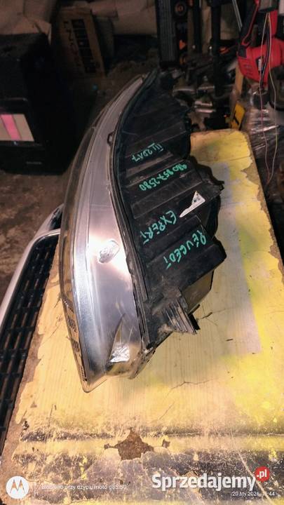Lampa przednia prawa Peugeot 3 2017 expert Lubin sprzedam