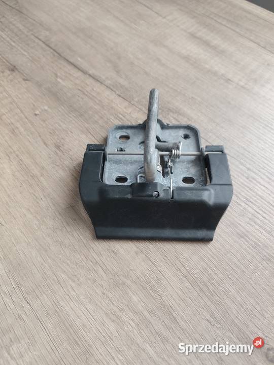 Rygiel maski uszkodzony VW Tiguan Allspace Rok produkcji 2023