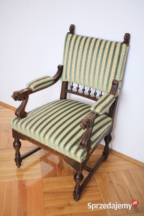 Pięknie zdobiony fotel klasyczny i elegancki Góra