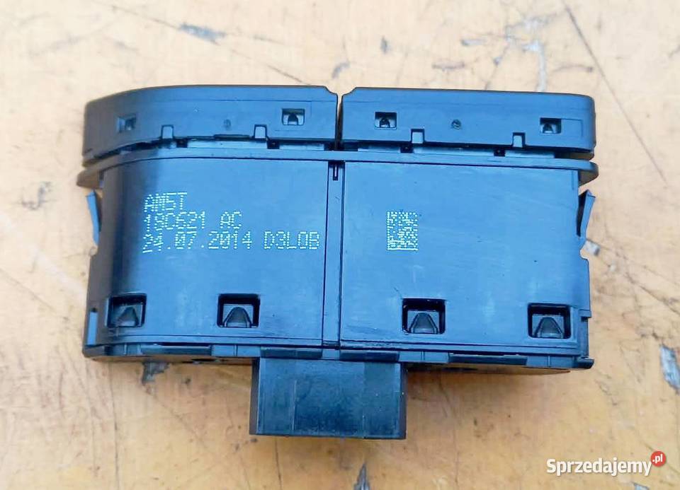 FORD FOCUS MK3 C MK2 PRZEŁĄCZNIK GRZANIA SZYBY Rok produkcji 2014 mazowieckie