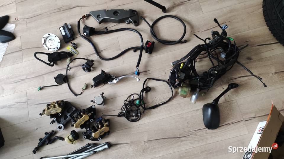 CBf 1000 rama owiewka koło części bok błotnik Brodnica sprzedam